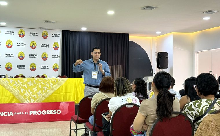 Conferencia sobre el Decreto 1421 y el aula